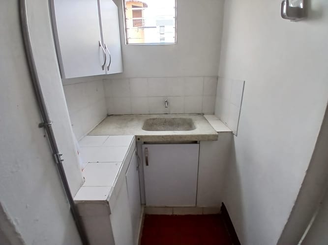 Bodega en arriendo en Guayabal, Medellín, 150 m² · foto 3 de 8