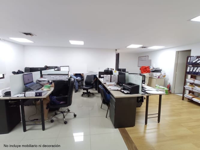 Oficina en arriendo en El Poblado, Medellín, 53 m² · foto 3 de 4