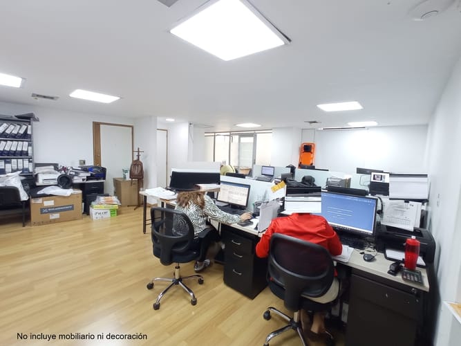 Oficina en arriendo en El Poblado, Medellín, 53 m² · foto 4 de 4