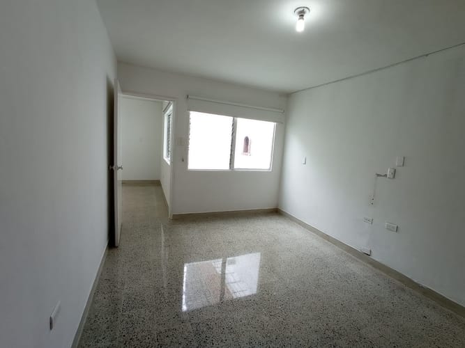 Local en arriendo en Lorena, Medellín, 210 m² · foto 8 de 13
