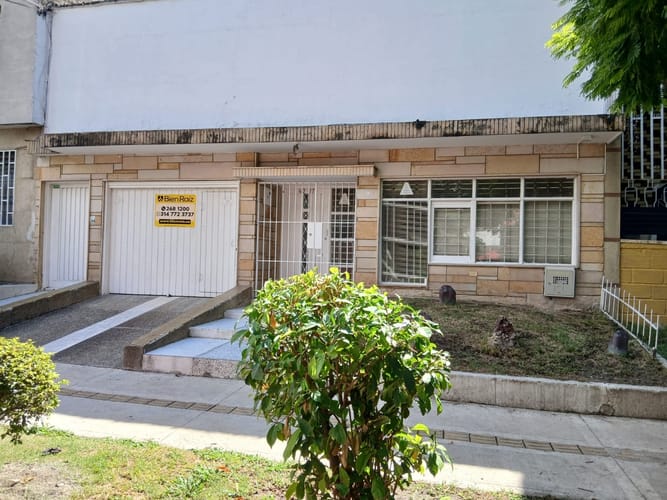 Local en arriendo en Lorena, Medellín, 210 m² · foto 13 de 13