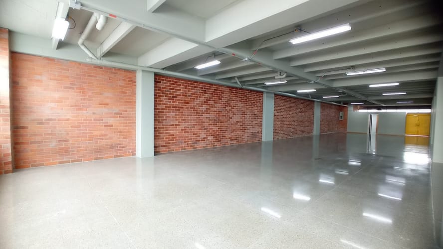 Local en arriendo en Santa Fe, Medellín, 231 m² · foto 2 de 5