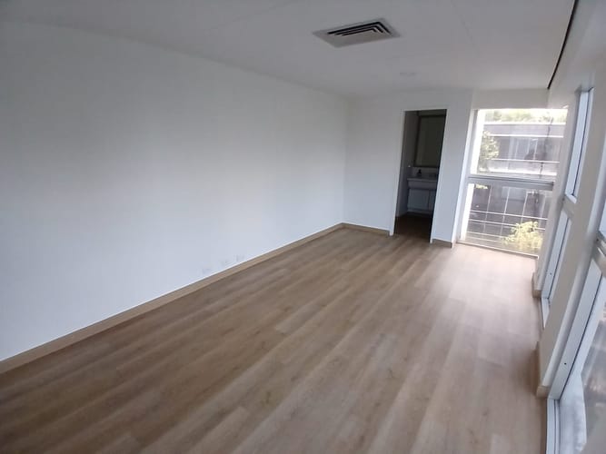 Oficina en arriendo en El Diamante No. 2, Medellín, 41 m² · foto 4 de 8