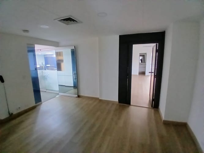 Oficina en arriendo en El Diamante No. 2, Medellín, 41 m² · foto 5 de 8