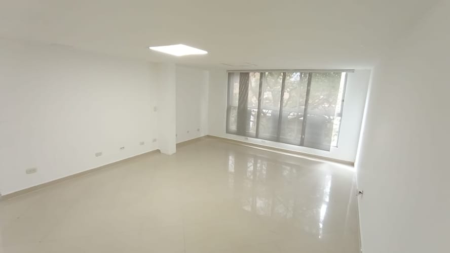 Oficina en arriendo en Suramericana, Medellín, 60 m² · foto 4 de 9