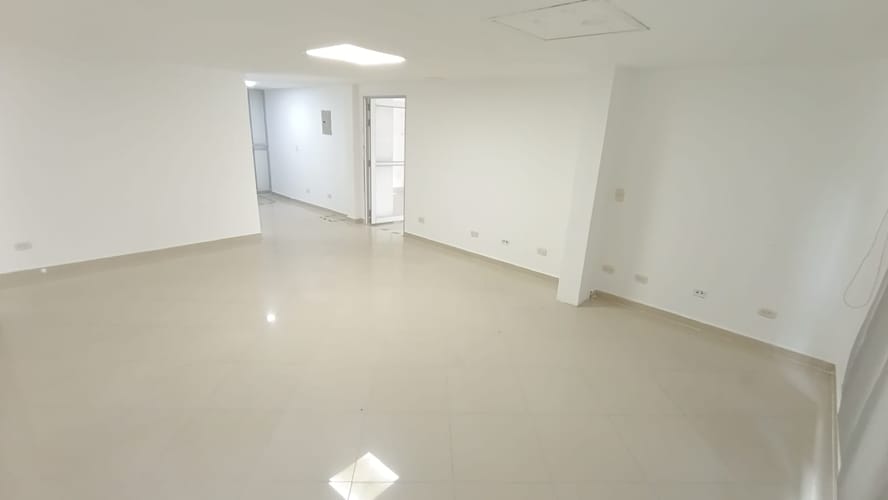 Oficina en arriendo en Suramericana, Medellín, 60 m² · foto 5 de 9