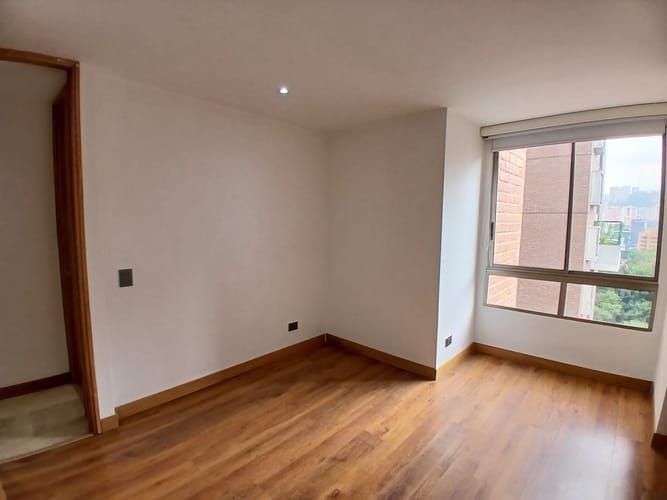 Apartamento de 3 alcobas en arriendo en Alejandría, Medellín, 135 m² · foto 8 de 10