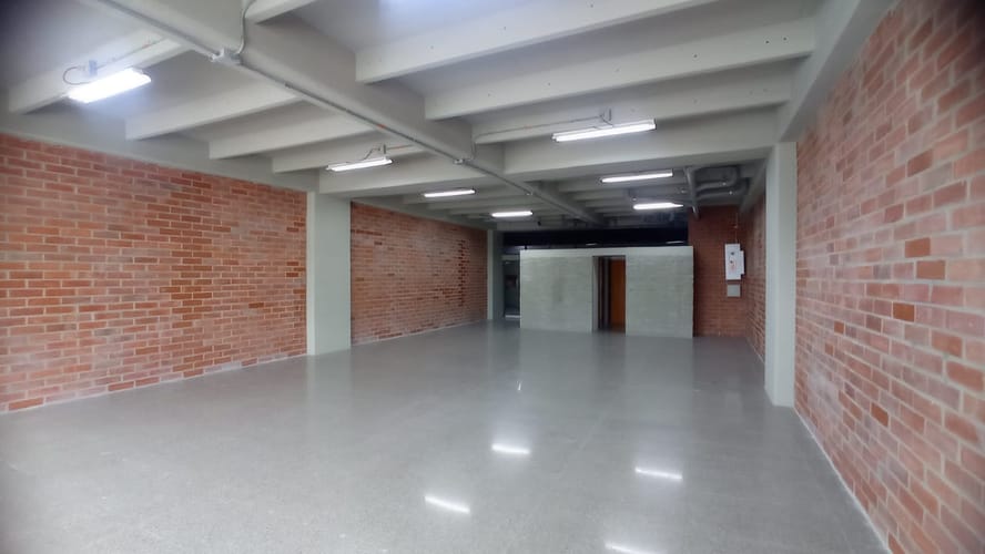 Local en arriendo en Shellmar, Medellín, 128 m² · foto 2 de 4