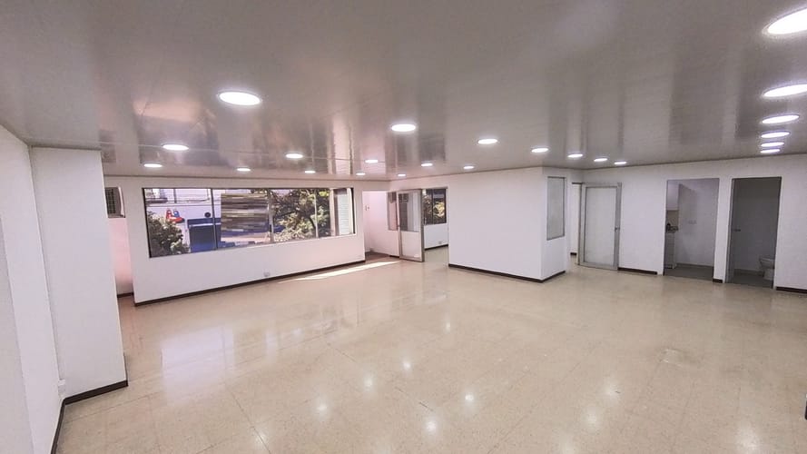 Oficina en arriendo en Guayabal, Medellín, 112 m² · foto 5 de 10