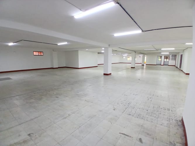 Bodega en arriendo en Caribe, Medellín, 510 m² · foto 7 de 10