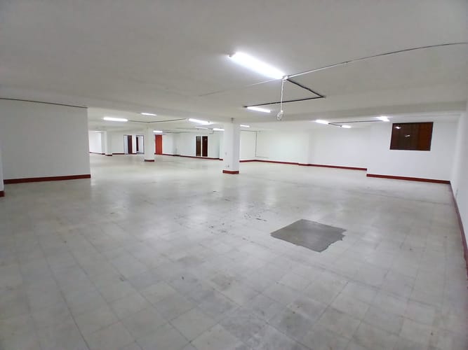 Bodega en arriendo en Caribe, Medellín, 510 m² · foto 8 de 10