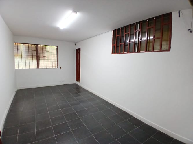 Bodega en arriendo en Caribe, Medellín, 510 m² · foto 9 de 10