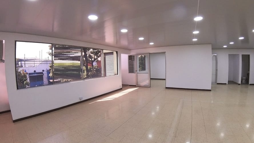 Oficina en arriendo en Guayabal, Medellín, 112 m² · foto 10 de 10