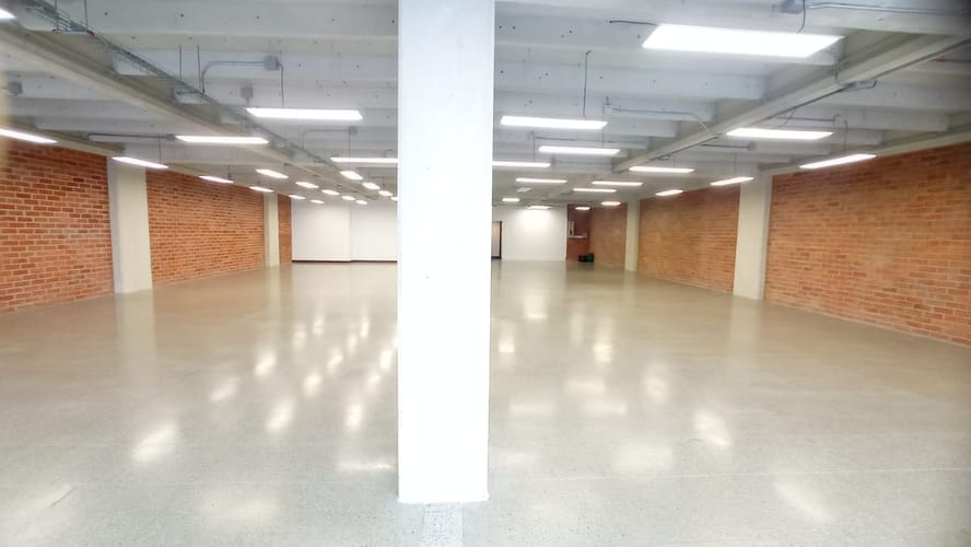 Oficina en arriendo en Campo Amor, Medellín, 462 m² · foto 4 de 8