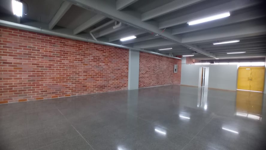 Local en arriendo en Santa Fe, Medellín, 231 m² · foto 2 de 5