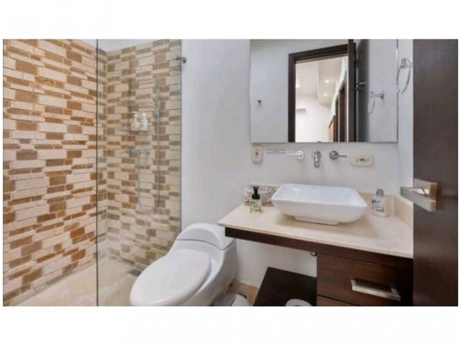 Apartamento de 4 alcobas en venta en Villa Carlota, Medellín, 137 m² · foto 2 de 22