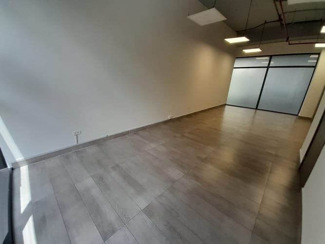 Oficina en arriendo en Altos Del Poblado, Medellín, 36 m² · foto 4 de 12