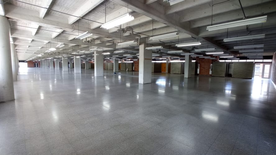 Oficina en arriendo en Campo Amor, Medellín, 199 m² · foto 4 de 5