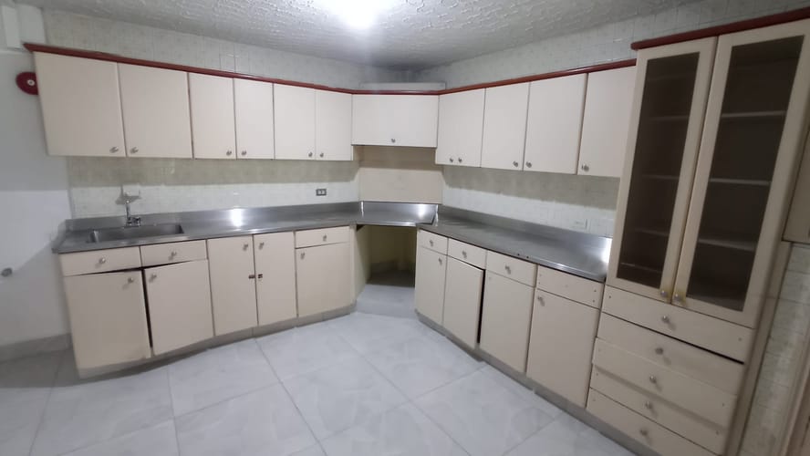 Local en arriendo en Las Acacias, Medellín, 325 m² · foto 6 de 18