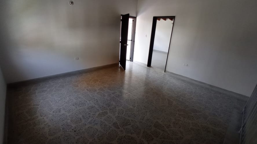 Local en arriendo en Las Acacias, Medellín, 325 m² · foto 7 de 18