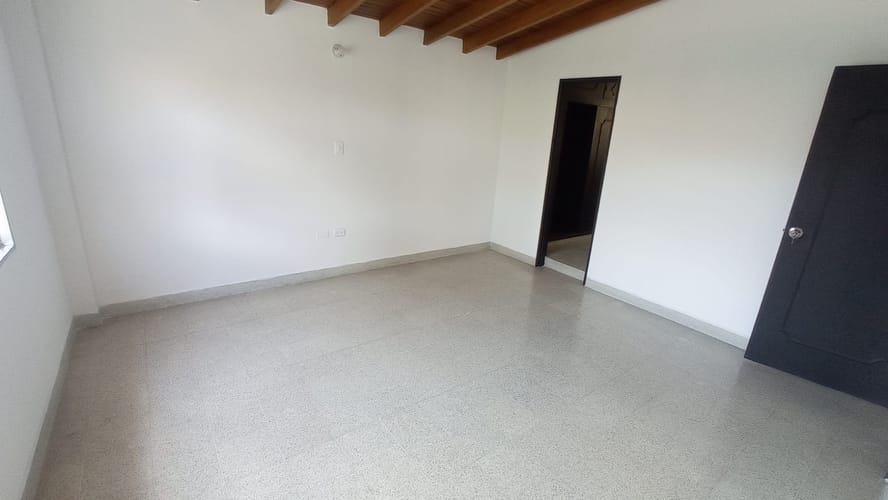 Local en arriendo en Las Acacias, Medellín, 325 m² · foto 8 de 18