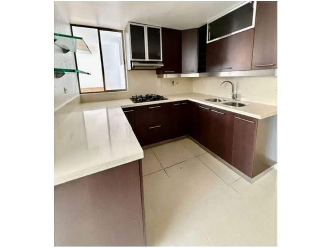 Apartamento de 3 alcobas en venta en Loma Del Esmeraldal, Envigado, 218 m² · foto 12 de 22