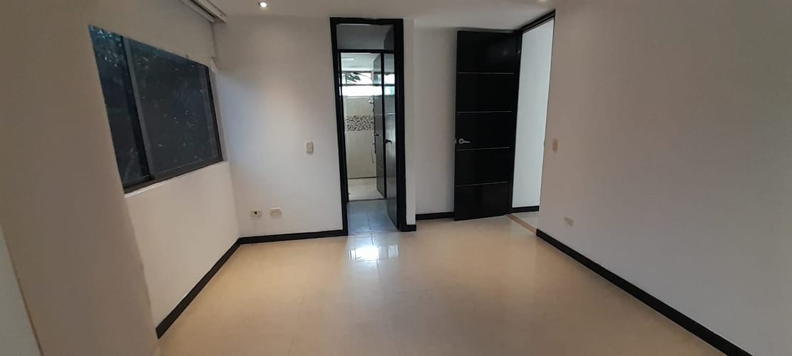 Apartamento de 3 alcobas en arriendo en Vía Las Palmas, Medellín, 160 m² · foto 4 de 11