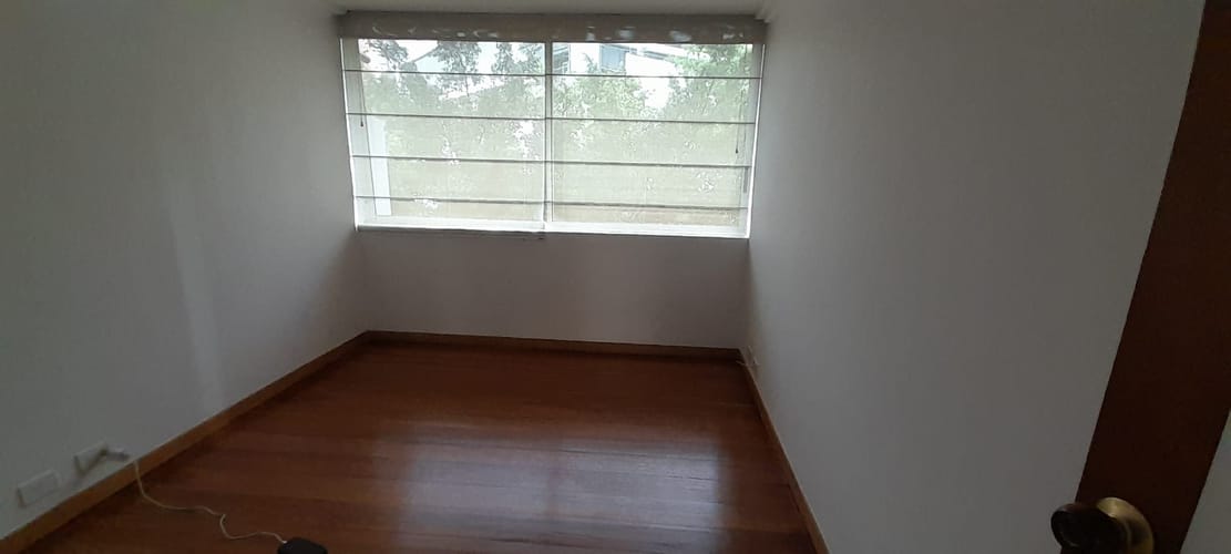 Apartamento de 3 alcobas en arriendo en Los Naranjos, Medellín, 163 m² · foto 8 de 10