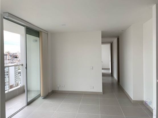 Apartamento en venta en Avenida Kevin Angel, Manizales · foto 6 de 8