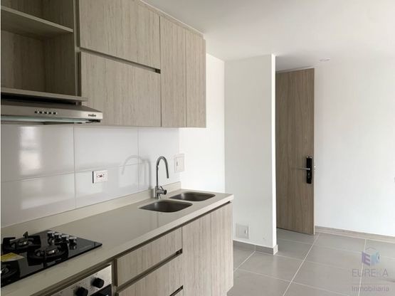 Apartamento en venta en Avenida Kevin Angel, Manizales · foto 2 de 8