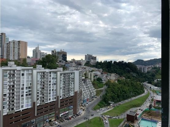 Apartamento en venta en Avenida Kevin Angel, Manizales · foto 7 de 8