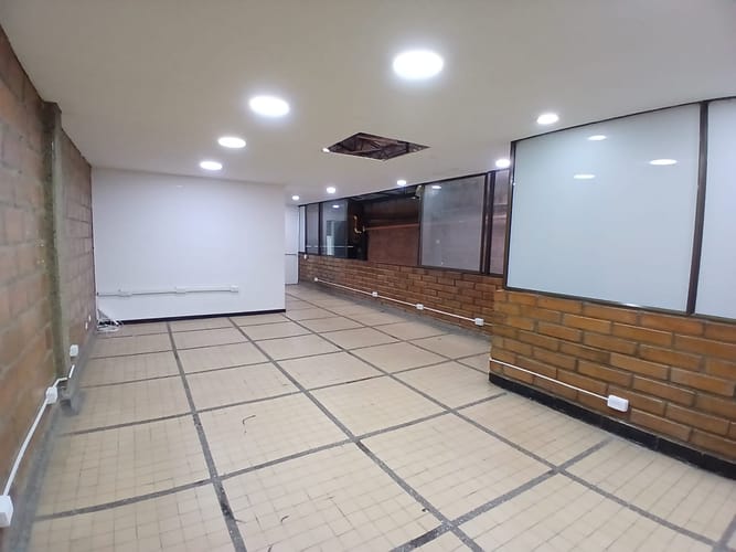 Bodega en arriendo en El Chagualo, Medellín, 450 m² · foto 5 de 10