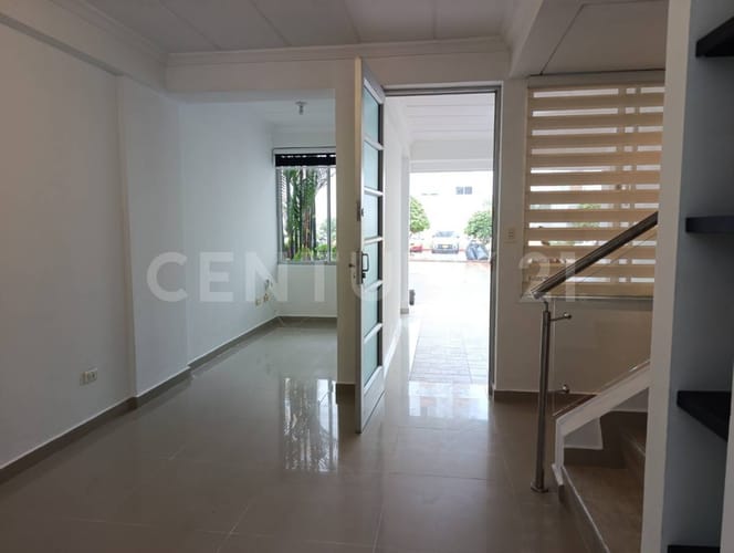 Casa de 4 alcobas en venta en Rosales, Villavicencio, 122 m² · foto 2 de 22