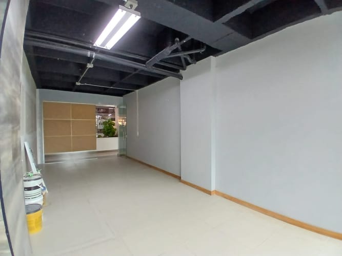 Local en arriendo en Los Balsos, Medellín, 35 m² · foto 3 de 4