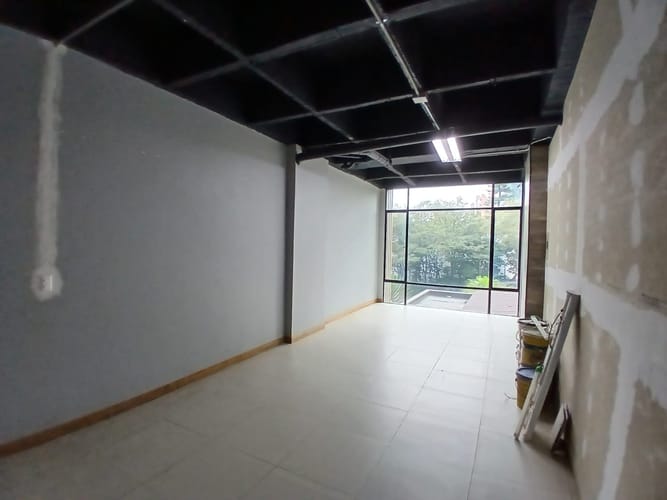 Local en arriendo en Los Balsos, Medellín, 35 m² · foto 4 de 4