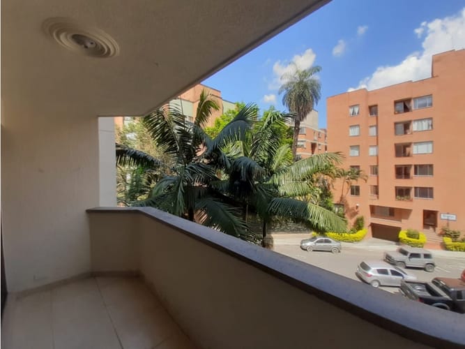 Apartamento de 3 alcobas en venta en Laureles, Medellín, 111 m² · foto 14 de 20