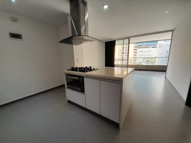 Apartamento de 2 alcobas en arriendo en Las Lomas, Medellín, 80 m² · foto 2 de 16