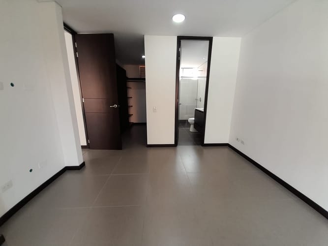 Apartamento de 2 alcobas en arriendo en Las Lomas, Medellín, 80 m² · foto 7 de 16