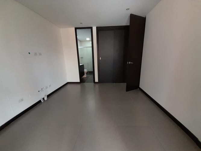 Apartamento de 2 alcobas en arriendo en Las Lomas, Medellín, 80 m² · foto 9 de 16