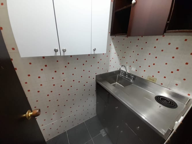 Oficina en arriendo en Santa María De Los Ángeles, Medellín, 56 m² · foto 7 de 9