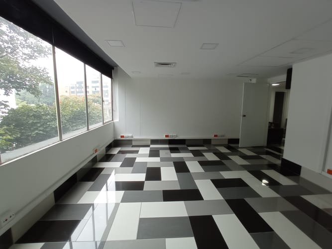 Oficina en arriendo en Santa María De Los Ángeles, Medellín, 123 m² · foto 4 de 7