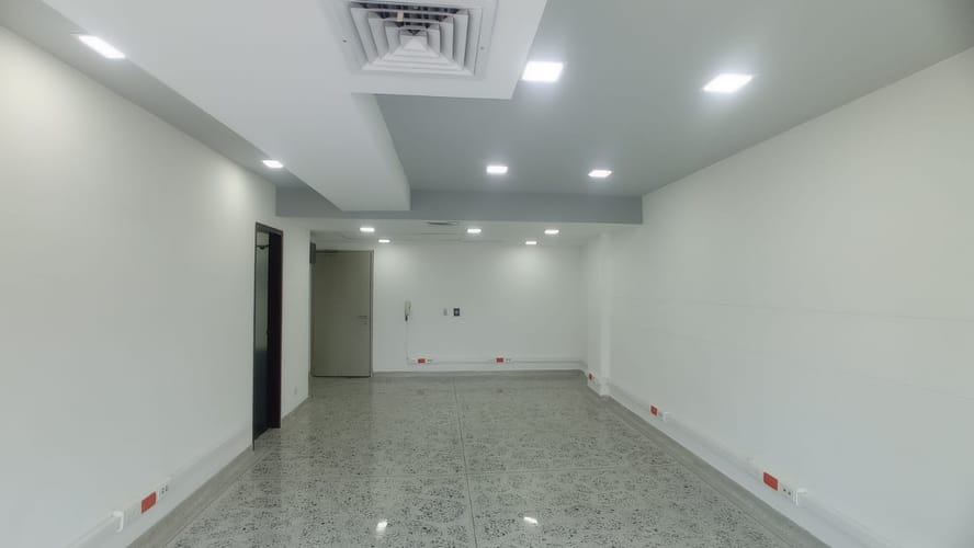 Oficina en arriendo en Santa María De Los Ángeles, Medellín, 43 m² · foto 2 de 4