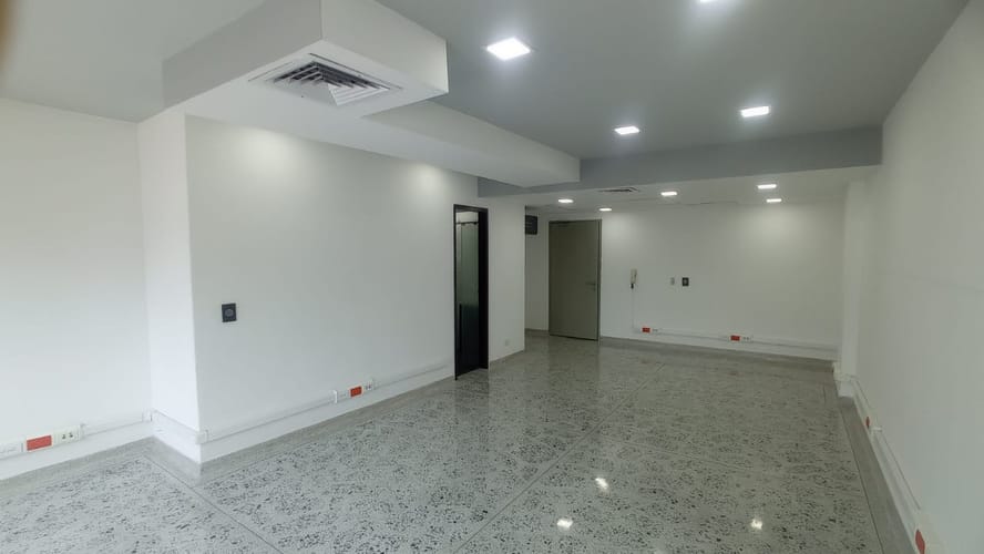 Oficina en arriendo en Santa María De Los Ángeles, Medellín, 43 m² · foto 3 de 4