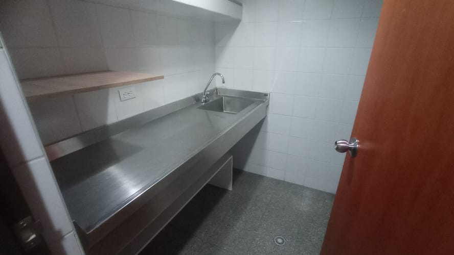 Local en arriendo en Shellmar, Medellín, 134 m² · foto 3 de 4