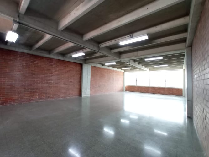 Local en arriendo en Campo Amor, Medellín, 131 m² · foto 3 de 5