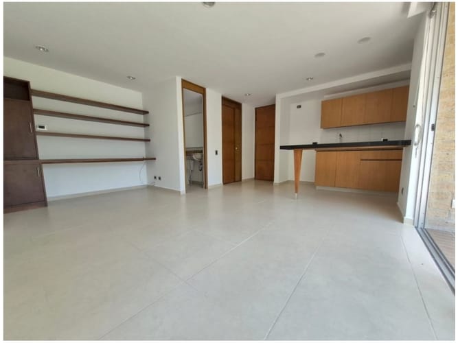 Apartaestudio en venta en Los Naranjos, Medellín, 56 m² · foto 3 de 13