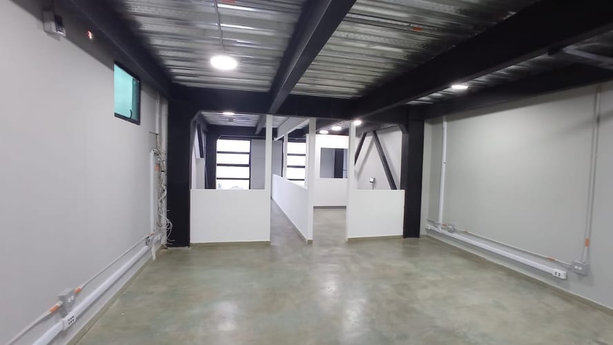 Bodega en arriendo en Campo Amor, Medellín, 100 m² · foto 8 de 10