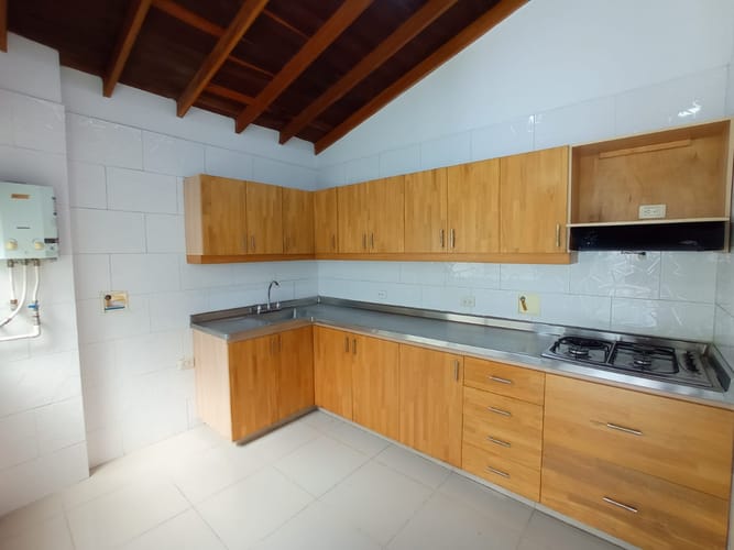 Local en arriendo en Otraparte, Envigado, 200 m² · foto 8 de 10