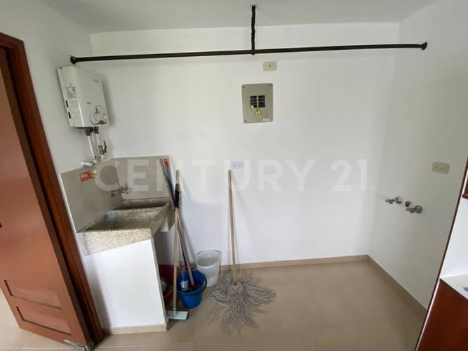 Apartamento de 3 alcobas en venta en Cañaverales, Cali, 113 m² · foto 11 de 22
