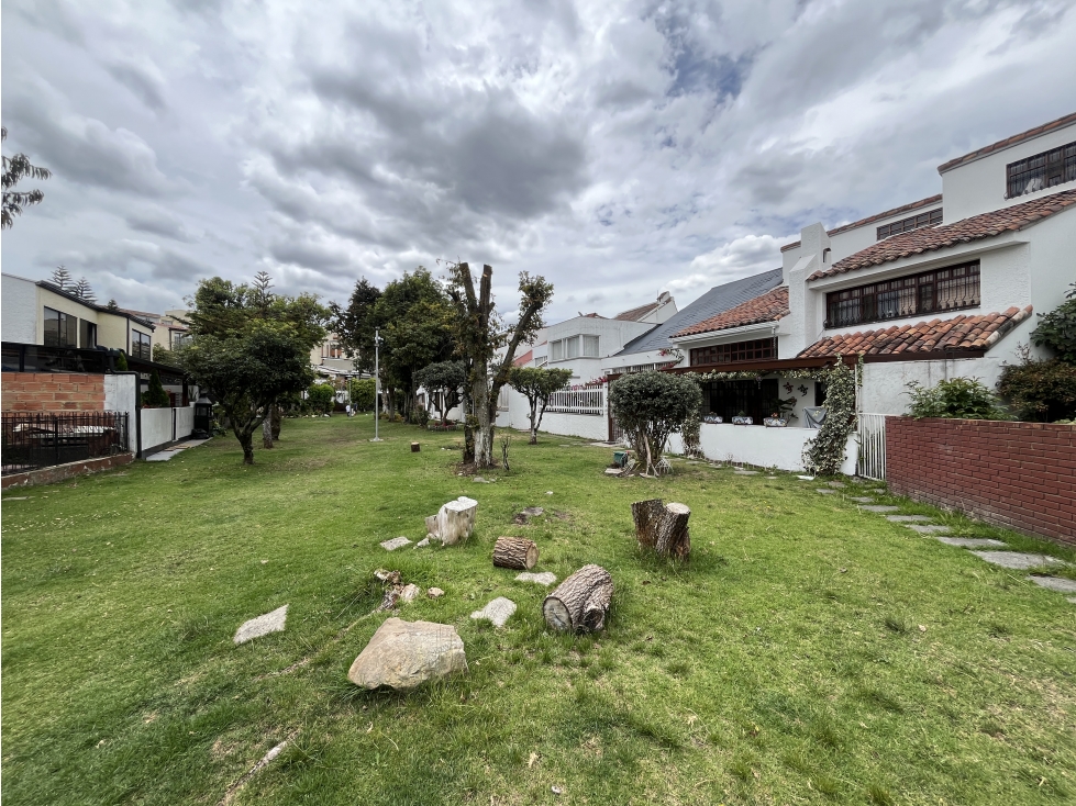 Casa en venta en Morato, Bogotá · foto 3 de 23